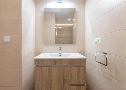 ELEGANTE APARTAMENTO DE 2 DORMITORIOS EN PUENTE ROMANO CON TERRAZA PRIVADA