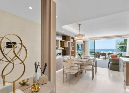 EXCEPTIONAL FRONTLINE BEACH APARTMENT IN PUENTE ROMANO WITH BREATHTAKING SEA VIEWS