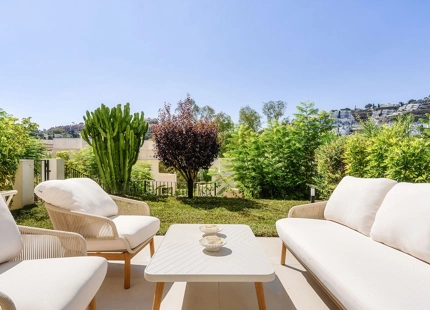 STUNNING TOWNHOUSE IN LA QUINTA HILLS WITH ROOFTOP TERRACE AND PANORAMIC VIEWS