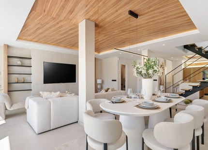 STUNNING TOWNHOUSE IN LA QUINTA HILLS WITH ROOFTOP TERRACE AND PANORAMIC VIEWS