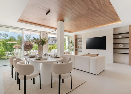 STUNNING TOWNHOUSE IN LA QUINTA HILLS WITH ROOFTOP TERRACE AND PANORAMIC VIEWS