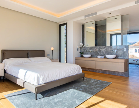 Villa en venta en Lomas de La Quinta, Benahavis