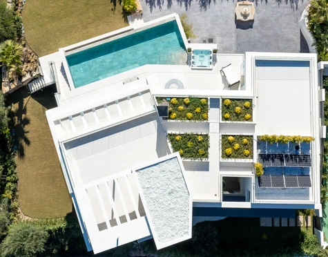 Villa en venta en Lomas de La Quinta, Benahavis