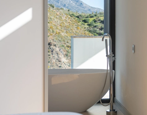 Villa en venta en Lomas de La Quinta, Benahavis