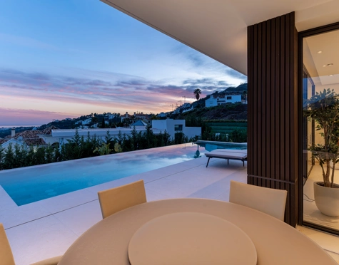 Villa en venta en Lomas de La Quinta, Benahavis
