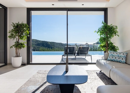 EXQUISITE 6-BEDROOM VILLA WITH BREATHTAKING VIEWS IN LOMAS DE LA QUINTA