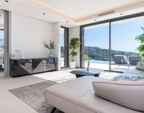 Villa en venta en Lomas de La Quinta, Benahavis