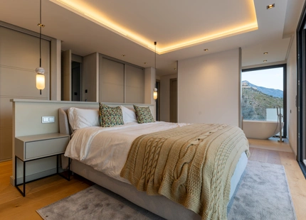 EXQUISITE 6-BEDROOM VILLA WITH BREATHTAKING VIEWS IN LOMAS DE LA QUINTA