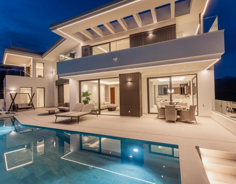 Villa en venta en Lomas de La Quinta, Benahavis