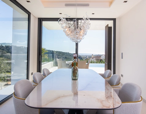 Villa en venta en Lomas de La Quinta, Benahavis