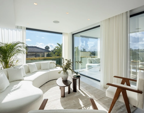 Villa en venta en Nueva Andalucia, Marbella