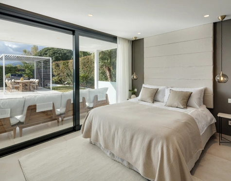 Villa en venta en Nueva Andalucia, Marbella