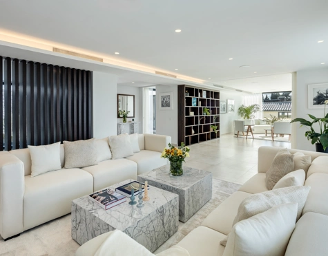 Villa en venta en Nueva Andalucia, Marbella
