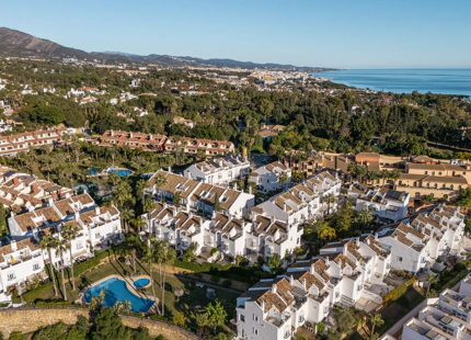 STUNNING 4-BEDROOMS TOWNHOUSE WITH EXCLUSIVE AMENITIES IN ALTOS DE PUENTE ROMANO