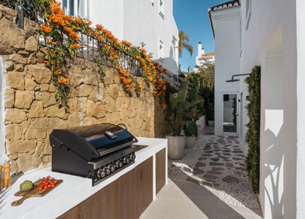 STUNNING 4-BEDROOMS TOWNHOUSE WITH EXCLUSIVE AMENITIES IN ALTOS DE PUENTE ROMANO