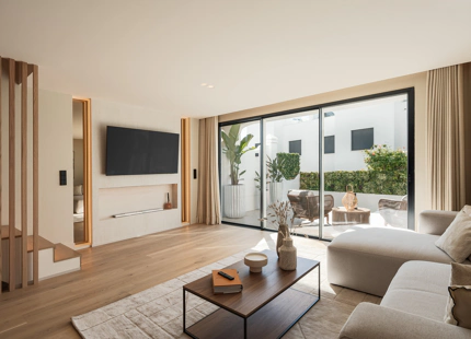 STUNNING 4-BEDROOMS TOWNHOUSE WITH EXCLUSIVE AMENITIES IN ALTOS DE PUENTE ROMANO