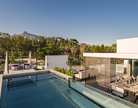 Semi Detached Villa for sale in Marbella Golden Mile