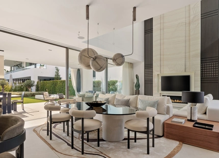 EXCEPCIONAL VILLA DE 4 DORMITORIOS EN LA MILLA DE ORO DE MARBELLA CON AMENIDADES INIGUALABLES