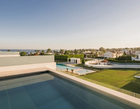 Semi Detached Villa for sale in Marbella Golden Mile