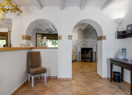 ELEGANT 9-BEDROOM VILLA IN CORTES DE LA FRONTERA WITH INCREDIBLE POTENTIAL