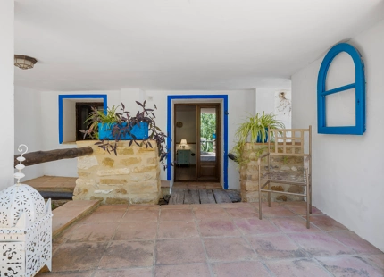 ELEGANT 9-BEDROOM VILLA IN CORTES DE LA FRONTERA WITH INCREDIBLE POTENTIAL