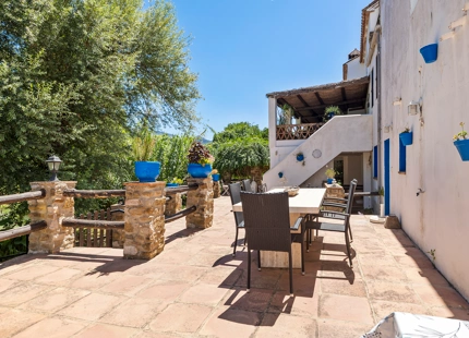 ELEGANT 9-BEDROOM VILLA IN CORTES DE LA FRONTERA WITH INCREDIBLE POTENTIAL