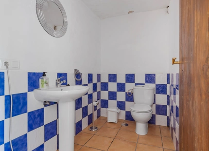 ELEGANT 9-BEDROOM VILLA IN CORTES DE LA FRONTERA WITH INCREDIBLE POTENTIAL