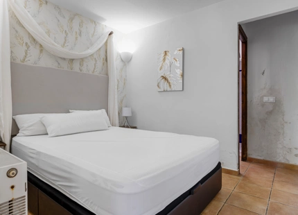 ELEGANT 9-BEDROOM VILLA IN CORTES DE LA FRONTERA WITH INCREDIBLE POTENTIAL
