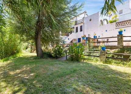 ELEGANT 9-BEDROOM VILLA IN CORTES DE LA FRONTERA WITH INCREDIBLE POTENTIAL