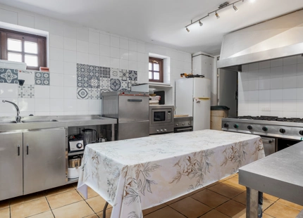 ELEGANT 9-BEDROOM VILLA IN CORTES DE LA FRONTERA WITH INCREDIBLE POTENTIAL