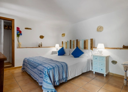 ELEGANT 9-BEDROOM VILLA IN CORTES DE LA FRONTERA WITH INCREDIBLE POTENTIAL