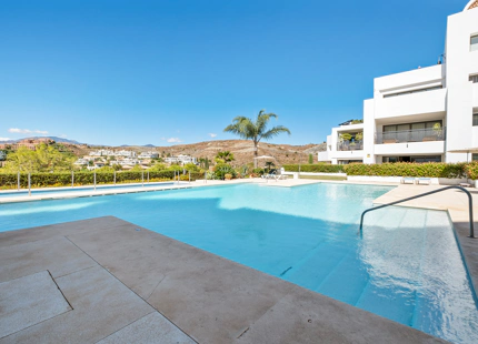 IMPRESIONANTE ÁTICO DÚPLEX DE 3 DORMITORIOS CON VISTAS PANORÁMICAS DE CUIDADO BREATHTAKING