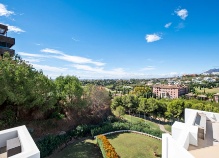 IMPRESIONANTE ÁTICO DÚPLEX DE 3 DORMITORIOS CON VISTAS PANORÁMICAS DE CUIDADO BREATHTAKING