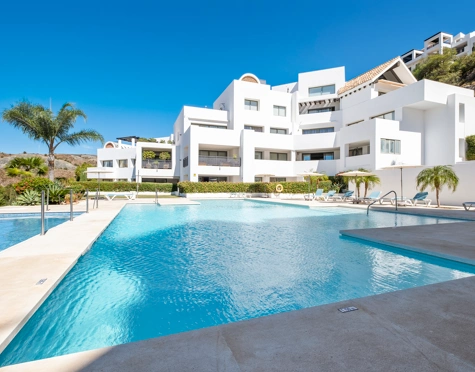 Atico Duplex en venta en Los Flamingos Golf, Benahavis