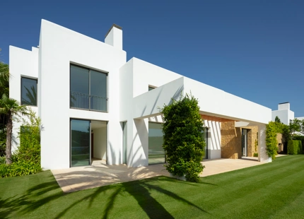 VILLA IMPRESIONANTE: UN REFUGIO PERFECTO DE LUJO Y TRANQUILIDAD