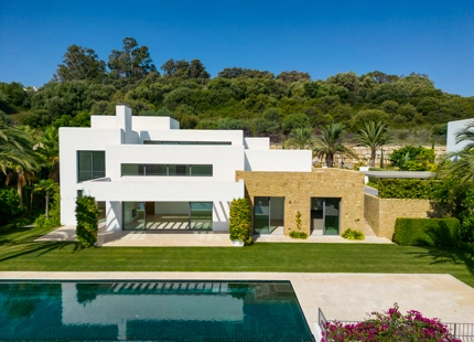 VILLA IMPRESIONANTE: UN REFUGIO PERFECTO DE LUJO Y TRANQUILIDAD