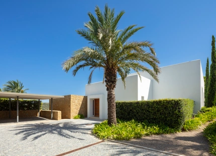 VILLA IMPRESIONANTE: UN REFUGIO PERFECTO DE LUJO Y TRANQUILIDAD