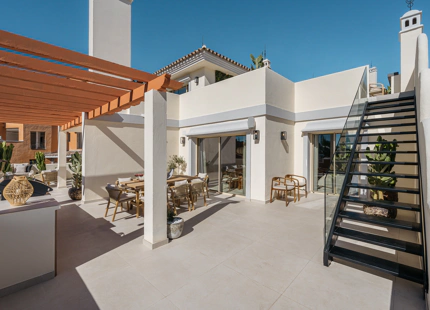 3-BEDROOM LUXURY DUPLEX PENTHOUSE WITH PRIVATE POOL