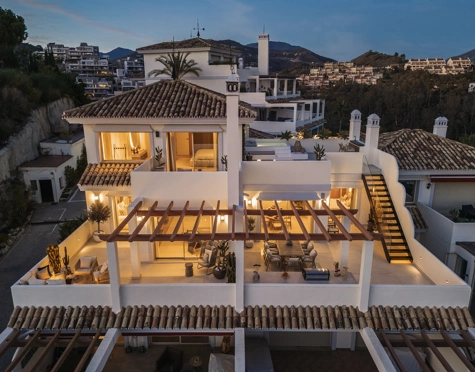 Atico Duplex en venta en Palacetes Los Belvederes, Nueva Andalucia