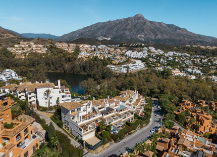 3-BEDROOM LUXURY DUPLEX PENTHOUSE WITH PRIVATE POOL
