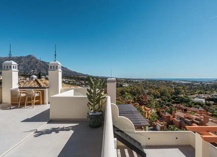 3-BEDROOM LUXURY DUPLEX PENTHOUSE WITH PRIVATE POOL
