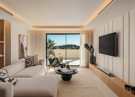 3-BEDROOM LUXURY DUPLEX PENTHOUSE WITH PRIVATE POOL