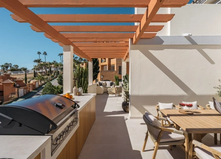 3-BEDROOM LUXURY DUPLEX PENTHOUSE WITH PRIVATE POOL