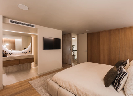 3-BEDROOM LUXURY DUPLEX PENTHOUSE WITH PRIVATE POOL