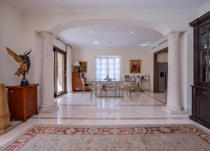 ENCANTADORA VILLA DE 6 DORMITORIOS EN LOS ARQUEROS EN VENTA