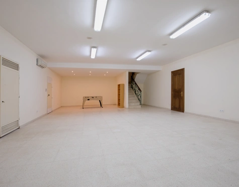 Villa for sale in Los Arqueros, Benahavis