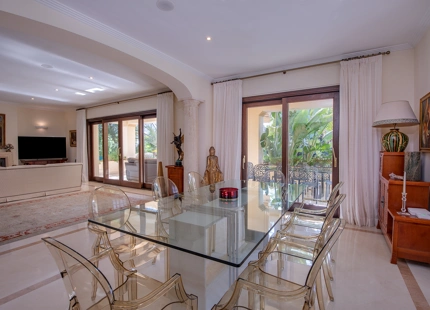 ENCANTADORA VILLA DE 6 DORMITORIOS EN LOS ARQUEROS EN VENTA
