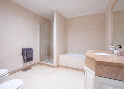 ENCANTADORA VILLA DE 6 DORMITORIOS EN LOS ARQUEROS EN VENTA