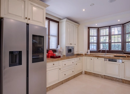 ENCANTADORA VILLA DE 6 DORMITORIOS EN LOS ARQUEROS EN VENTA