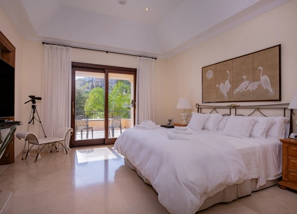 ENCANTADORA VILLA DE 6 DORMITORIOS EN LOS ARQUEROS EN VENTA